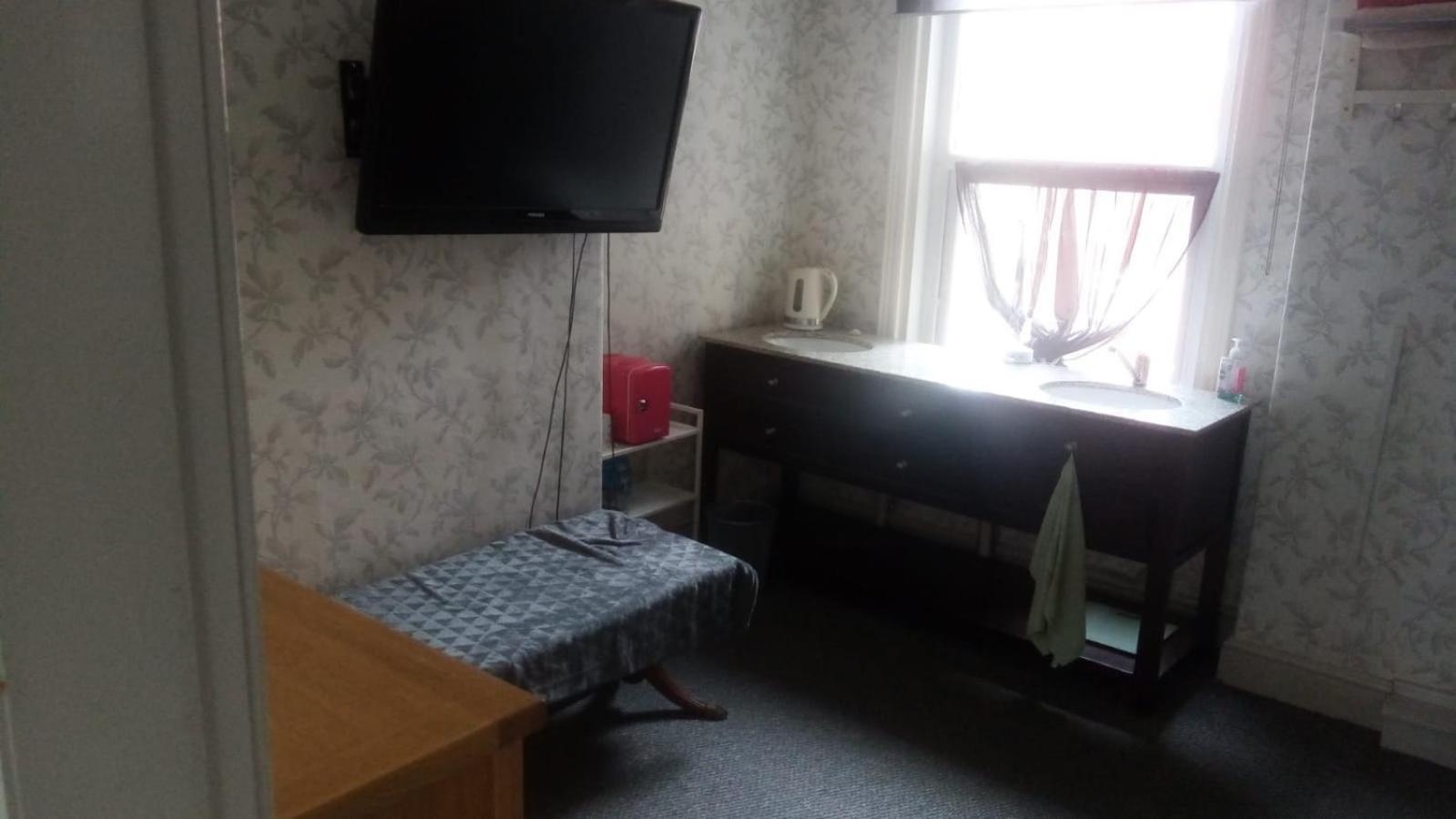 The New Macleods Guest House Blackpool Exterior foto